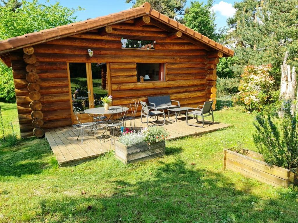 Pialous:Chalet En Rondins Avec Espace Detente La Chapelle-d'Aurec Exterior foto